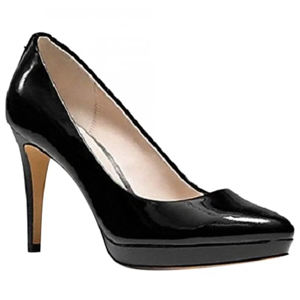 Coach Giovanna Patent Leather Pumps‎ size 8.5